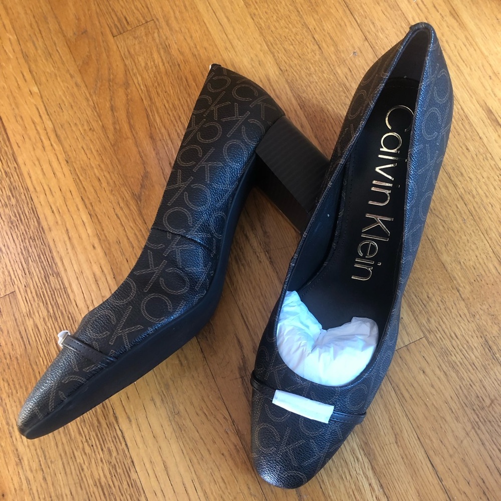Calvin Klein Pumps